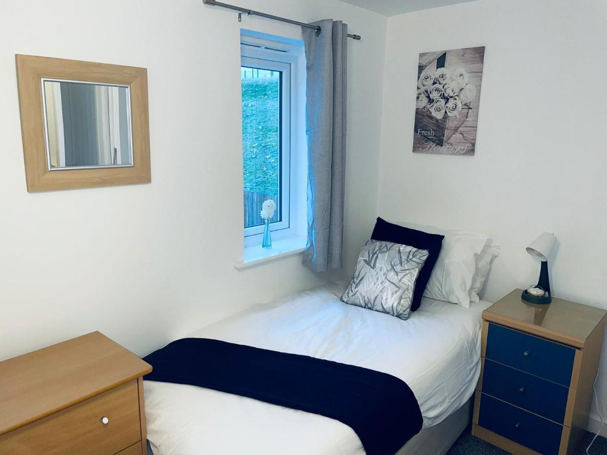 Cosy Family Home - Coventry City Centre - Entire House Zewnętrze zdjęcie